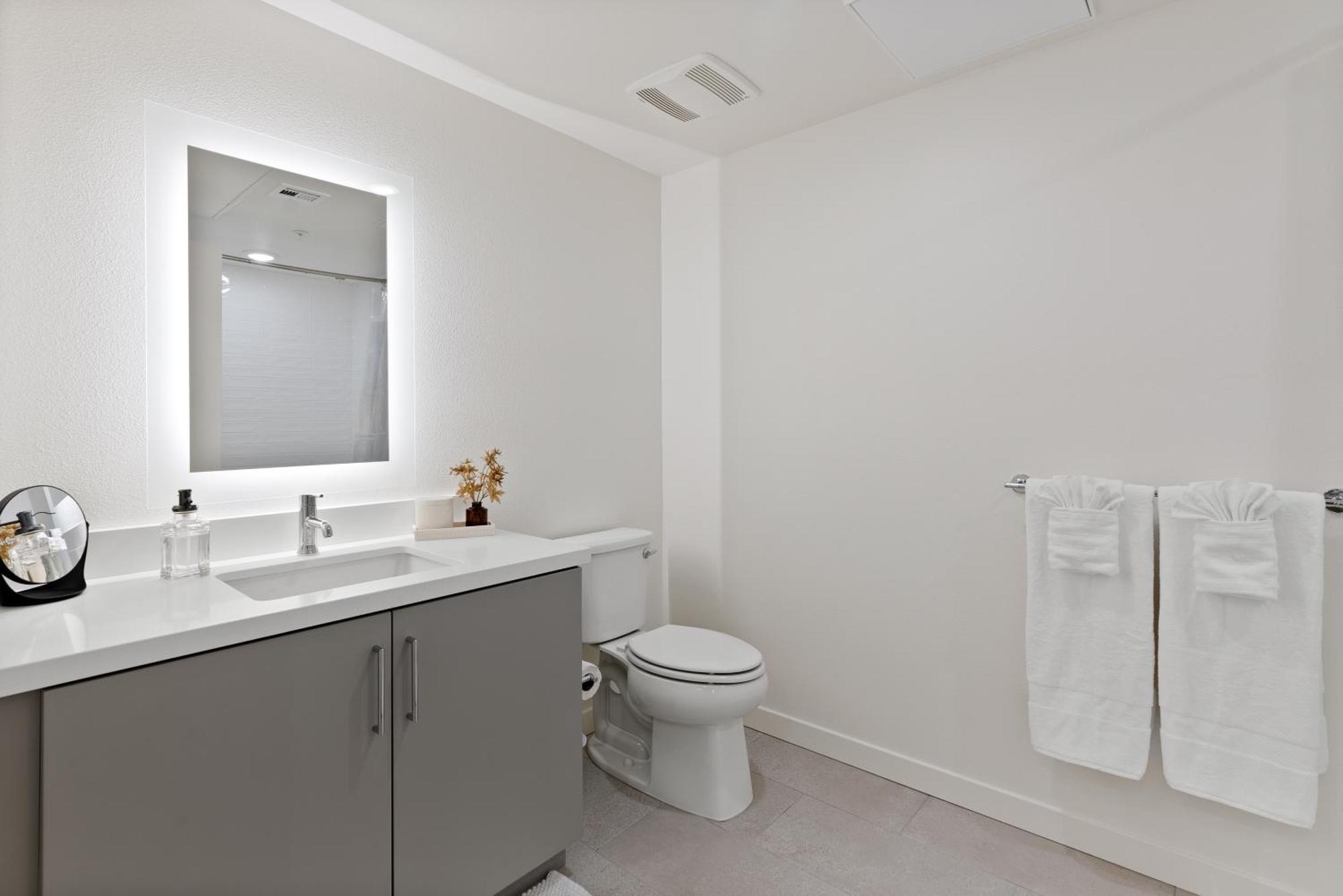 Bright Studio On Sunset Blvd, Free Parking, Gym, And Pool Лос-Анджелес Экстерьер фото